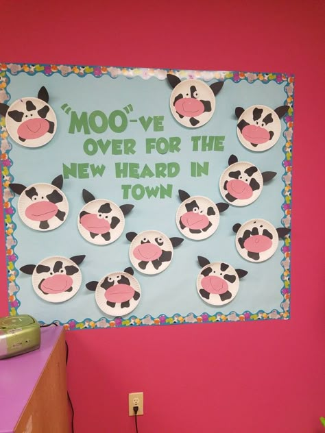 Cow Print Bulletin Board Ideas, Down On The Farm Bulletin Board, Farm Bulletin Boards Preschool, Farm Classroom Theme Bulletin Boards, Barnyard Bulletin Board Ideas, Cow Themed Bulletin Boards, Barnyard Theme Classroom, Farm School Theme, Cow Print Bulletin Board