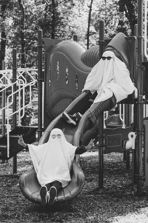 Playground ghost photoshoot Best Friend Pictures Ghost, Mom And Son Ghost Photoshoot, Spooky Ghost Photoshoot Ideas, Mother Daughter Ghost Photoshoot, Ghost Blanket Photoshoot, Spooky Season Family Photos, Ghost Fall Photoshoot, Ghost Bestie Photos, Funny Halloween Photoshoot Ideas