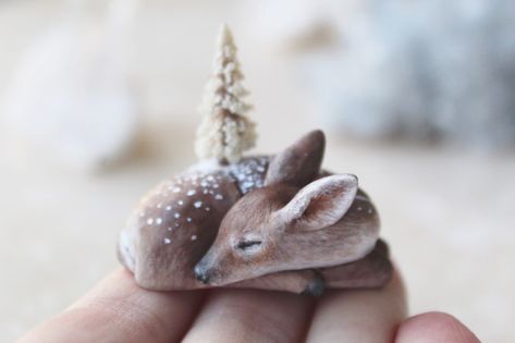 Bunny Clay, Sleeping Bunny, Custom Figurines, Dream Craft Room, Flow Design, Pottery Crafts, Tiny Hand, Photo Instagram, Faux Flowers