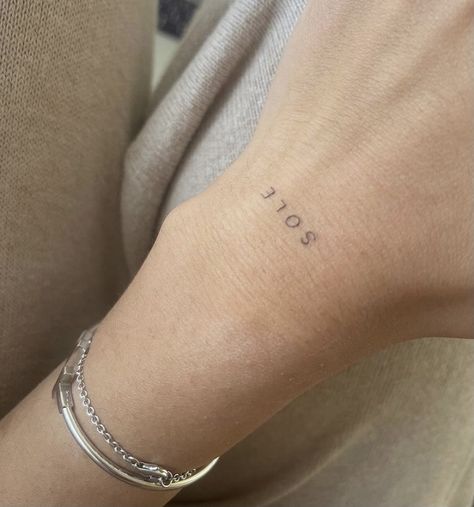 Tattoo Ideas Italian, Small Italian Tattoos, Italian Inspired Tattoos, Italy Inspired Tattoos, Italian Tattoos For Women, Italian Quote Tattoos, Sole Tattoo, Tattoo On The Wrist, Italy Tattoo