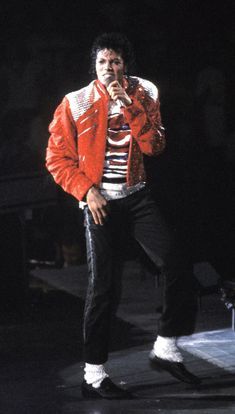 Iconic Musician Halloween Costume Ideas The Beatles Halloween, Beatles Halloween, Musician Costume, Michael Jackson Thriller Era, Music Dress, Jermaine Jackson, Tight Tank Top, Michael Jackson Thriller, Toni Braxton