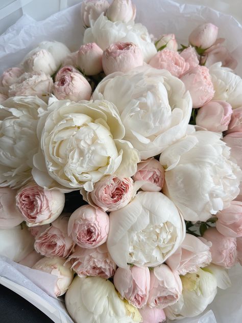 Boquette Flowers, Nothing But Flowers, Flower Therapy, Beautiful Bouquet Of Flowers, Beautiful Bouquet, Pink Peonies, Flower Child, Love Flowers, My Flower