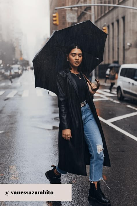 Spring Rainy Day Outfits Rain Chic Outfit, Rainy Day Outfit For Winter Casual, Chic Rainy Day Outfit Fall, Spring Rainy Day Outfit Casual Chic, Women’s Rainy Day Outfits, Winter Rain Outfit, Rainy Day Outfit 2023, Rainboots Outfit Work, Rainy Office Outfit