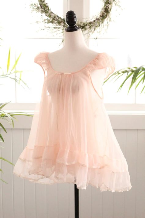 Babydoll Nightgown Vintage, Babydoll Dress Nightwear, Amelia Core, Baby Doll Nightgown, Babydoll Nighty, Female Anime Characters, Fancy Robes, Sleepy Princess, Beautiful Nightgown