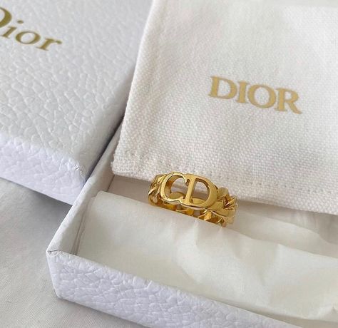 Emoji Jewelry, Chanel Ring, Expensive Jewelry Luxury, Luxe Jewelry, Gold Aesthetic, Dior Jewelry, Jewelry Accessories Ideas, Dope Jewelry, Bagan