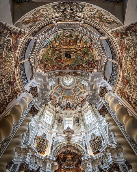 Startpagina / X Humanity Video, Video Movie, Movie Streaming, Seville Spain, Cathedral Church, Baroque Architecture, Historic District, The Architect, Saint Louis