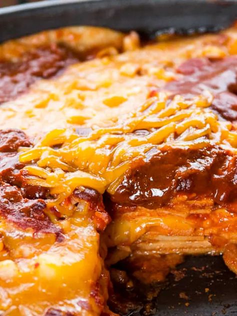 Enchiladas Rojas Recipe, Red Chile Enchiladas, Red Chili Recipes, Enchiladas Casserole, Stacked Enchiladas, Chili Enchiladas, Panini Recipes Chicken, Mexican Enchiladas, Local Recipes