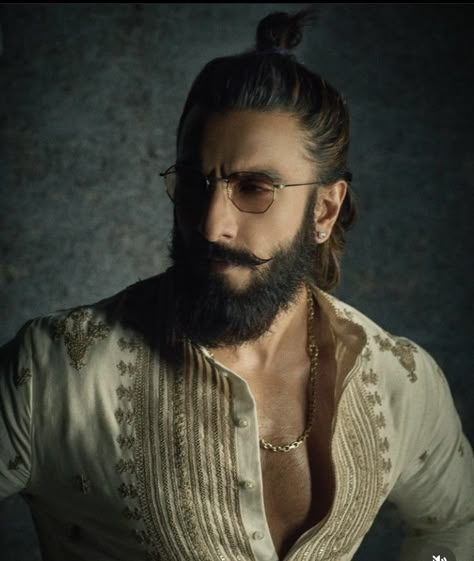 Ranveer Singh Beard, Desi Videos, Outfits For Groom, Bollywood Aesthetics, Wedding Clothes For Men, Wedding Dresses Men, Embroidery Kurta, Wedding Kurta For Men, Indian Wedding Clothes