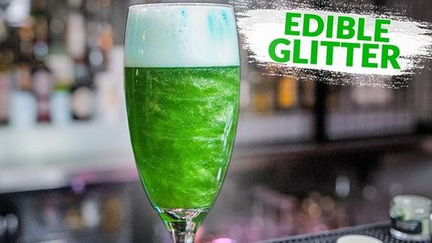 Edible glitter for drinks 、Shiny Sliver Glitter，Shimmer beverage dust for cocktails,beer,wine and more Edible Glitter In Drinks, Green Edible Glitter Drinks, Make Edible Glitter, Edible Glitter Sugar, Glitter For Drinks, Bomb Drinks, Holiday Mocktail, Edible Glitter Dust, Christmas Mocktails