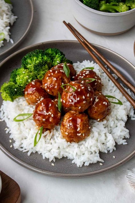 Made with ground turkey and a homemade teriyaki sauce, these healthy teriyaki turkey meatballs are easy to make and high in protein. Turkey Meatball Recipes, Teriyaki Turkey Meatballs, Kay Nutrition, Teriyaki Turkey, Bbq Foods, Turkey Meatballs Healthy, Ground Turkey Meatballs, Turkey Meatball, Turkey Meatball Recipe