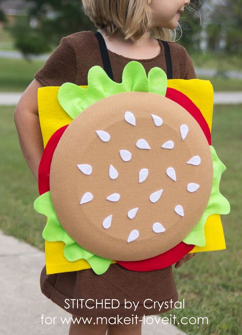 M And M Costume, Cheeseburger Costume, Hamburger Costume, Fantasia Diy, Burger Costume, Costumes Faciles, Diy Costumes Kids Boys, Costume Carnevale, Purim Costume