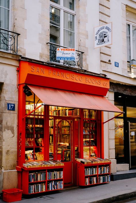 France Street, Paris Pictures, Book Shop, Red Books, Copyright Free, Street Photographers, Public Domain Images, Grey Wallpaper, Pictures Images