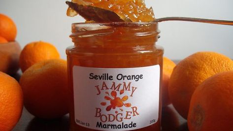 Marmelade Recipe, Orange Marmalade Recipe, Seville Orange Marmalade, Orange Recipe, Seville Orange, Bread Jam, Marmalade Recipe, Jam Recipes Homemade, Cake Rack