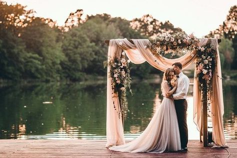 drape backdrop Drapery Wedding, Wedding Drapery, Draping Wedding, Wedding Ceremony Ideas, Romantic Backdrop, Background Backdrop, Draping Fabric, Fabric Photography, Boda Mexicana