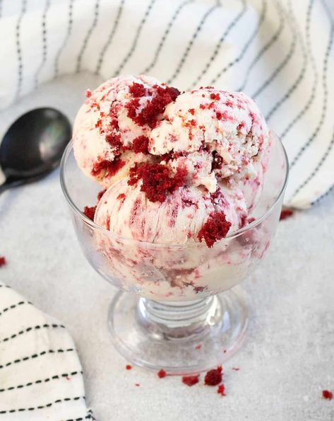 Red Velvet Ice Cream Red Velvet Cake Ice Cream, Red Velvet Ice, Ice Cream Pictures, Red Velvet Desserts, Ice Cream Images, Red Velvet Ice Cream, Banana Ice Cream, Ice Cream Recipe, Ice Cream Machine