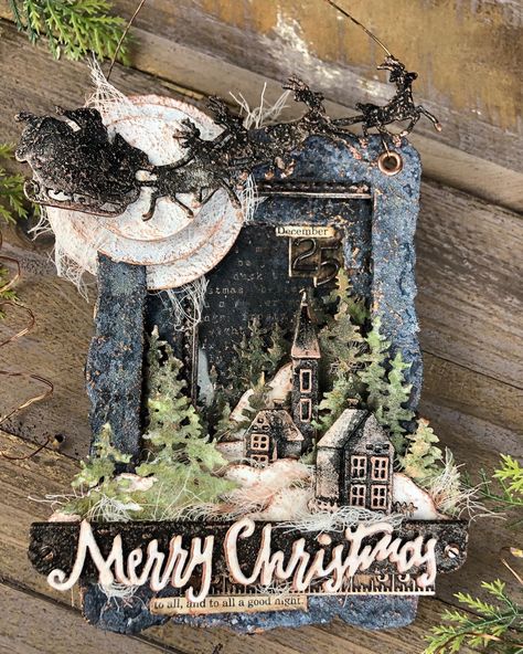 Tom Holtz, Dark Crafts, Sizzix Christmas, Tim Holtz Christmas, Christmas Journals, Tunnel Cards, Altered Cards, Cool Projects, Tim Holtz Tags