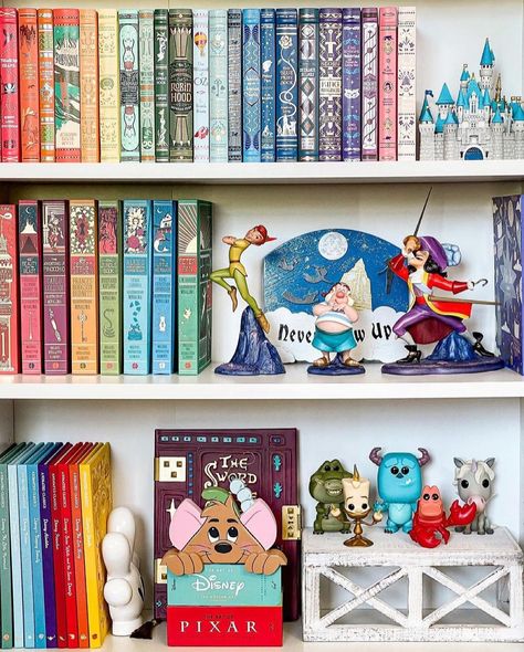 Disney at Home on Instagram: “We love a good shelfie, and @happy.neverland’s shelfie is just that!😍😍 Thank you so much for sharing!❤️” Adult Disney Room Decor, Adult Disney Bedroom, Disney At Home, Disney Room, House Of Gold, Disney Bedrooms, Disney Room Decor, Calico Critters Families, Disney Themed Outfits