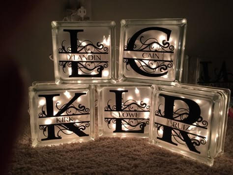 Step by step, how to make decorative lighted glass blocks Glass Blocks With Lights, Decorative Glass Blocks, Glass Block Crafts, Lighted Glass Blocks, Diy Blocks, Glass Brick, Block Craft, Glass Cube, Glass Block