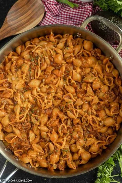 Beef taco pasta skillet recipe is comfort food at its best. Try this easy taco pasta recipe. Taco pasta skillet is so quick. Try cheesy taco pasta recipe. Conchitas Recipe, Taco Pasta Skillet, Beef Taco Pasta, Easy Taco Pasta, Taco Pasta Bake, Taco Pasta Recipe, Cheesy Taco Pasta, Taco Pasta Recipes, Pasta Toppings