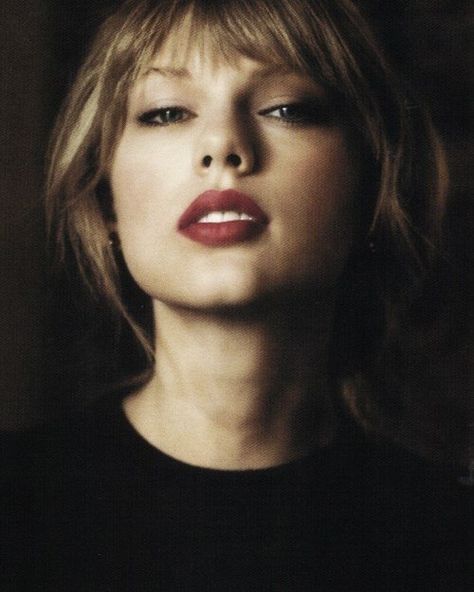 Taylor Swift Photoshoot, Taylor Swift Fotos, Taylor Swift Fearless, Swift Photo, Taylor Swift Red, Red Taylor, Taylor Swift Album, Swift 3, Live Taylor