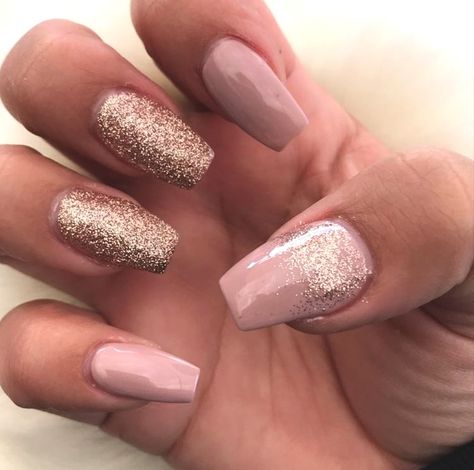 10 Elegant Rose Gold Nail Designs That You Should Try Dusty Rose Nails Design, Rose Gold Sparkle Nails, Rose Nails Design, Dusty Rose Nails, Gold Nails Prom, Gold Sparkle Nails, Nail Design Gold, Rose Gold Nail, Diamond Nail Designs