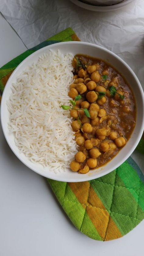 Cook Chickpeas, Basmati Rice Recipe, Punjabi Chole, Basmati Rice Recipes, Easy Vegetable Side Dishes, Corn Casserole Recipe, Easy Vegetarian Dinner, Instant Pot Recipe, Chickpea Curry