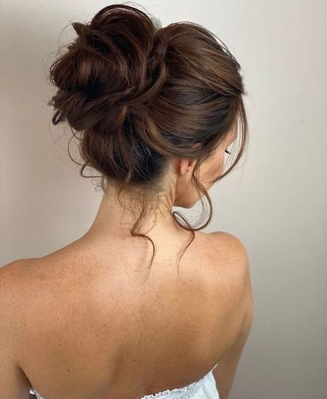 Chignon haut mariage : nos inspirations et conseils pour le jour J ! Wedding Hair Up, Ball Hairstyles, Wedding Hair Inspiration, Low Bun, Hair Up Styles, Remy Human Hair Extensions, Bridal Hair And Makeup, Wedding Hair And Makeup, Remy Human Hair