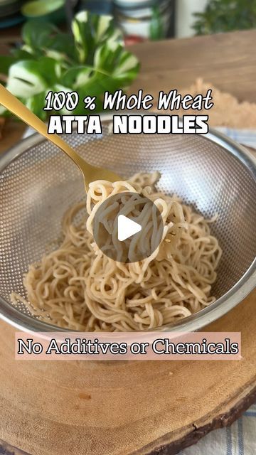 Whole Wheat Noodles Recipe, Wheat Noodle Recipes, Instant Noodle Recipes, How To Make Noodles, Whole Wheat Noodles, Vegetarian Noodles Recipes, Vegetarian Noodles, Maggi Recipes, Healthy Noodles