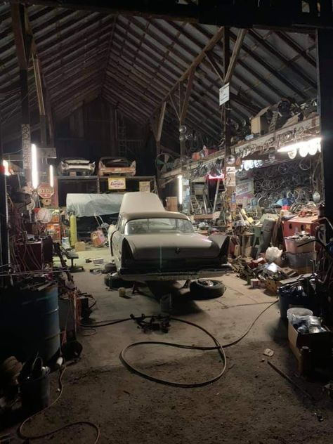 50s Garage, Mechanic Garage Aesthetic, Automotive Aesthetic, Car Shop Aesthetic, Aesthetic Garage, Mechanic Aesthetic, Mechanics Aesthetic, Mechanic Engineering, Big Garage