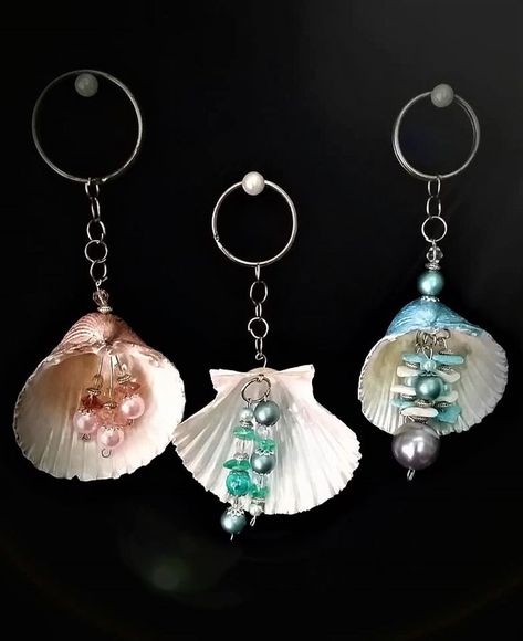 Sea Shell Keychain Diy, Sea Shell Keychain, Shell Keychain Diy, Sea Shell Jewelry Diy, Sea Keychain, Seashell Jewelry Diy, Shell Keychain, Seashell Art Diy, Sea Inspired Jewelry