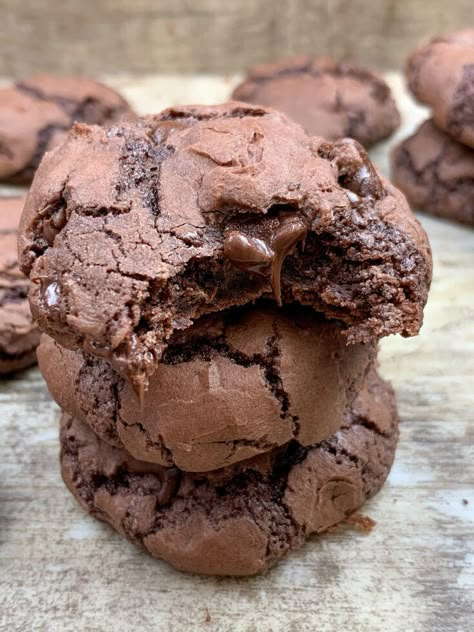 Brownie Mix Recipes, Cake Mix Cookie Bars, Brownie Mix Cookies, Chocolate Thumbprint Cookies, Easy Brownie, Crinkle Cookies Recipe, Cookie Brownie Recipe, Cake Mixes, Cake Mix Cookie Recipes