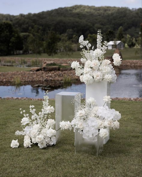 Types Of White, White Wedding Ceremony, Elegant Wedding Themes, White Wedding Decorations, White Floral Arrangements, White Flower Arrangements, All White Wedding, White Wedding Flowers, Ceremony Flowers