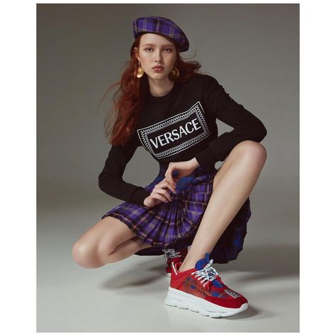 Versace Sneakers Women, Versace Owner, Versace Chain, Versace Sneakers, Sneaker Outfits Women, Versace Sweatshirt, Exclusive Sneakers, Donatella Versace, Gianni Versace