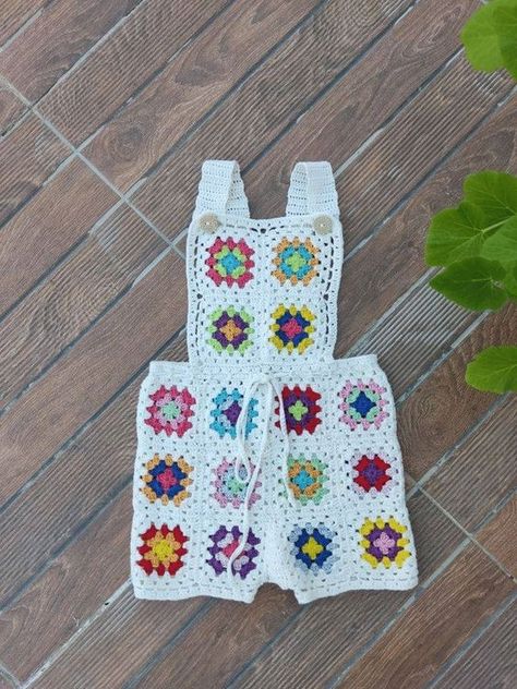 Easy Crochet Granny Romper: DIY Guide For Stylish Handmade Wear Granny Square Overalls Pattern, Crochet Toddler Clothes, Granny Square Overalls, Crochet Kids Clothes, Granny Square Romper, Crochet Granny Square Romper, Crochet Granny Square Overall Dress, Romper Crochet, Baby Romper Crochet Pattern Free