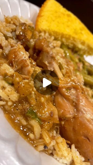 Itsmyseasoning, LLC on Instagram: "Homemade old fashioned, southern style ‘Sticky Chicken’🤤….So easy, so quick, and so GOOD ! Try this spin on smothered chicken with one simple ingredient that will elevate it to the next level 👌🏾😋

Easy Smothered Chicken 

Start off by cleaning and seasoning your chicken. For this recipe I like to use thighs and legs. I season them up with Tony’s, garlic, onion powder, smoked paprika and flour them up. Next brown your chicken for a few minutes on each side in 1 stick of butter along with 1 tsp of white sugar. Remove and add your trinity until smothered down and browned slightly. Add your chicken back in, a squeeze of garlic paste, and add 2 cups of chicken broth and bring to a boil. Cover and simmer for 1 1/2 - 2 hours or until falling of the bone. I a Smoother Chicken, Smothered Chicken Thighs, Easy Smothered Chicken, Southern Sunday Dinner Ideas, Sunday Family Dinner Ideas, Tuna Melt Recipe, Chicken And Gravy, Simply Food, Deep South Dish