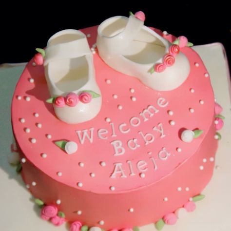 Welcome Baby Girl Cake, Baby Door Decorations, Baby Cake Design, Welcome Home Cakes, Baby Girl Cake, Welcome Baby Girl, Baby Gril, Welcome New Baby