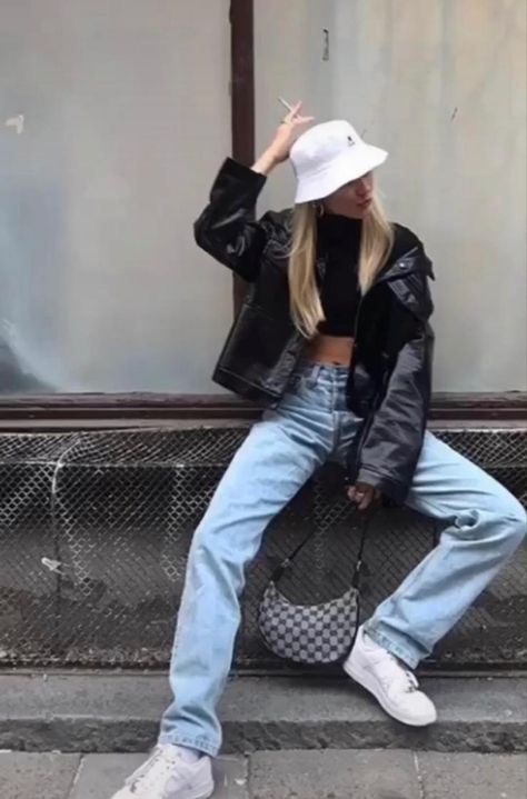 White Bucket Hat Outfit, Bucket Hat Designs, Bucket Hat Looks, Womens Bucket Hat, Bucket Hat Outfit, White Bucket Hat, Designer Bucket Hats, Hat Outfit, Bucket Hat Women