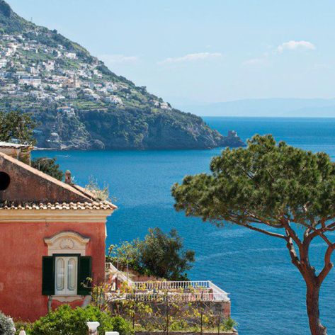 For a view like this, it can only be one place — the Amalfi Coast. Marincanto in Positano is a smart cliffside boutique hotel with views to-die-for. Rooms and suites are utterly chic, decorated in blues, whites and pastels. Plus there's a stunning infinity pool, beach area and sophisticated dining. Best Rates Guaranteed from @the_hotel_guru €317 #amalfi #sorrento #positano #luxuryhotel #luxuryvacation #travelguide #luxuryhoneymoon #summervacation #romantichoneymoon Hotel Marincanto, Italy Hotel, Mediterranean Lifestyle, Exquisite Gardens, Italy Hotels, Luxury Honeymoon, Positano Italy, Romantic Honeymoon, Gorgeous View