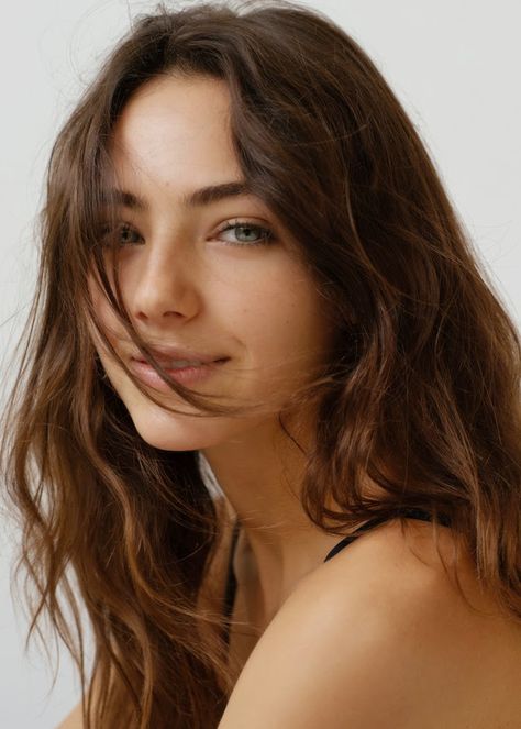 Amelia Zadro, Scene Girl, Female Character Inspiration, Beauty Photos, Amelie, Coco Chanel, Pretty Face, Woman Face, Jennifer Lopez