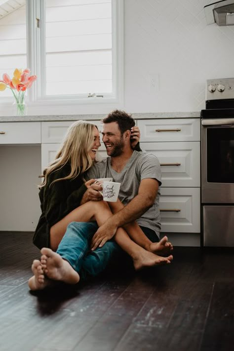 This kitchen is complete home decor goals for the perfect intimate in home couples lifestyle session! Seriously swooning over this couple, these colours and their vibe! New Home Photoshoot, First Home Pictures, In Home Photoshoot, House Photoshoot, Lifestyle Photography Couples, At Home Photoshoot, Couple Home, Home Photo Shoots, Home Photoshoot