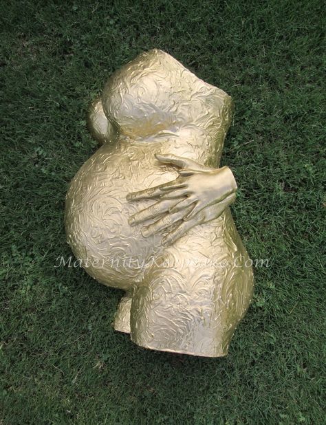 Bellycast Decor, Bump Cast Ideas, Belly Cast Ideas, Belly Casting Ideas, Pregnancy Keepsakes, Pregnant Belly Art Ideas, Belly Cast Art, Belly Cast Decorating Boy, Decorated Belly Cast