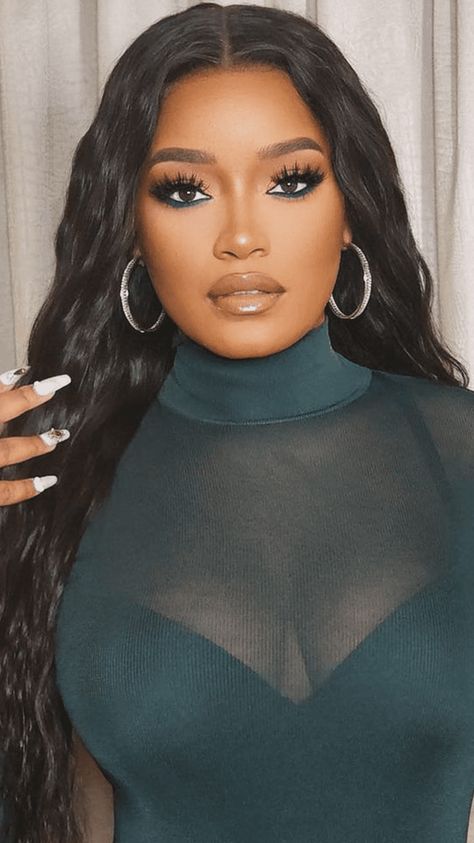 Keke Palmer Aesthetic, Piecey Bangs, Business Baddie, Makeup Smokey Eye, Dark Black Hair, Naturally Pretty, Matte Nude Lipstick, Makeup Smokey, Bold Makeup Looks