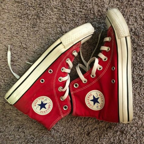 Max Mayfield Aesthetic, Converse Aesthetic, Converse Red, Dr Shoes, Max Mayfield, Red Converse, All Stars Converse, Hype Shoes, Aesthetic Shoes