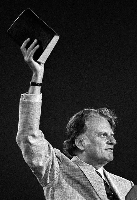 Billy Graham:  The olden days of "Preaching the Gospel!" from tents to television.  What is the Gospel? Anyone know? And why did theologians choose this unknown word. Billy Graham Preaching, Billy Graham Family, Ruth Graham, Billy Graham Quotes, Corrie Ten Boom Quotes, Rev Billy Graham, Preaching The Gospel, Preach The Gospel, Franklin Graham