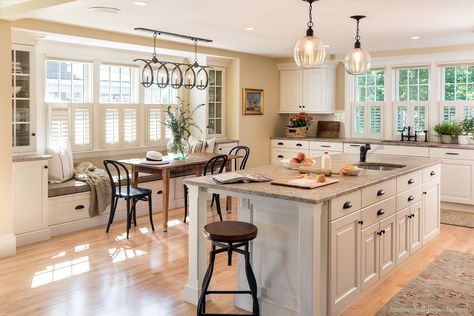 England Kitchen, New England Kitchen, Historic Kitchen, Coastal New England, Popular Kitchen Designs, Greek Revival Home, Built In Banquette, Boston Design, Kitchen Makeovers