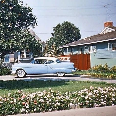 1950s Aesthetic, Terrence Loves You, 50s Aesthetic, Americana Aesthetic, Blue Car, Vintage Americana, Old Car, Travel Beauty, American Dream