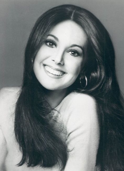 Marlo Thomas, very pretty Shelly Fabares, That Girl Tv Show, Danny Thomas, Marlo Thomas, Hollywood Vintage, Angels Beauty, Famous Personalities, Ann Marie, Classic Actresses