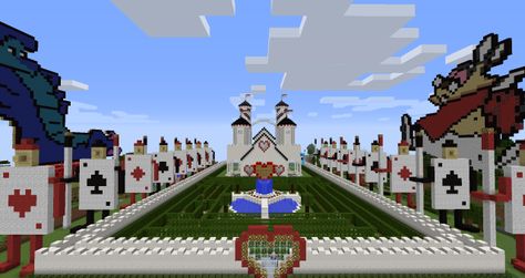 Minecraft Alice In Wonderland House, Minecraft Wonderland Builds, Minecraft Alice In Wonderland Ideas, Alice In Wonderland Minecraft Builds, Minecraft Wonderland, Minecraft Alice In Wonderland, Wonderland Minecraft, Queen Of Hearts Castle, Minecraft Dumpster