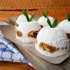 Resep Kue Putu Tidak Pakai Bambu oleh Mama Shant's Corner - Cookpad Kuih Lapis, Malaysian Dessert, Indonesian Desserts, Malay Food, Culinary Cooking, Ga Ada, Steamed Cake, Indonesian Cuisine, Traditional Cakes