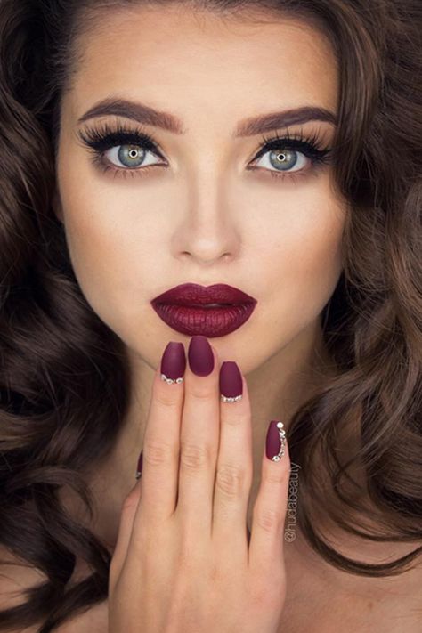 Best red lipstick for every skin tone | LOOK's favorites | lipstick shades and colors | makeup ideas Más Wedding Hairstyles And Makeup, Best Red Lipstick, Makeup Tip, Red Lip Makeup, Beauty Make-up, Makijaż Smokey Eye, Red Lipstick, Dark Brown Hair, Wedding Hair And Makeup